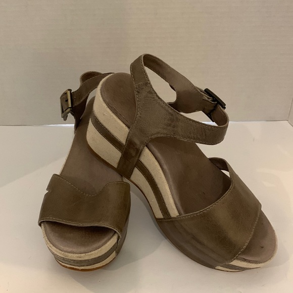 Antelope Shoes - Olive Colored Antelope 822 Wedge Sandals SZ 38/7.5